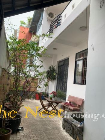 Charming house for rent in Thao Dien, 4 bedrooms, good location, 1000 USD