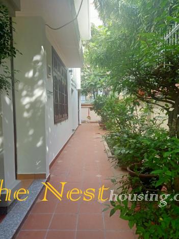 House for rent in Thao Dien, District 2, has 3 bedroom with garden cheap price 2300