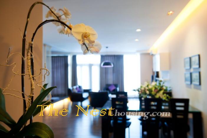 Modern apartment 3 bedrooms for rent in the city center