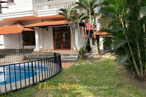 ​​​​​​​Charming villa for rent in compound