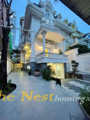 Modern villa fore rent in Thao Dien