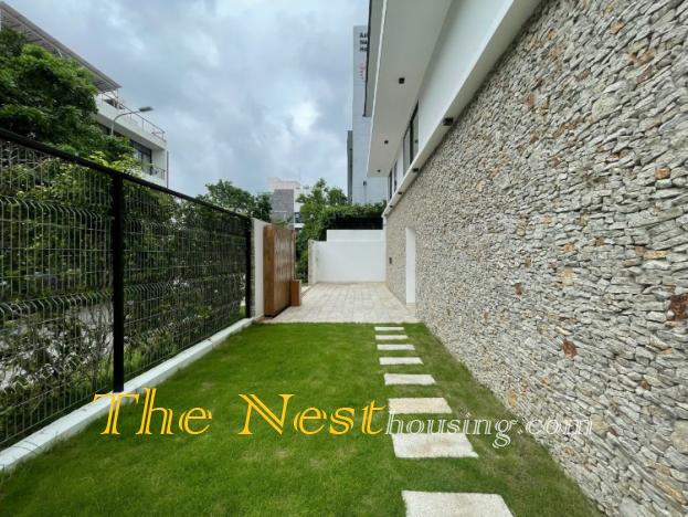 ​​​​​​​Modern villa for rent in Thao Dien compound