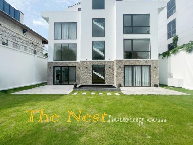 ​​​​​​​Modern villa for rent in Thao Dien compound