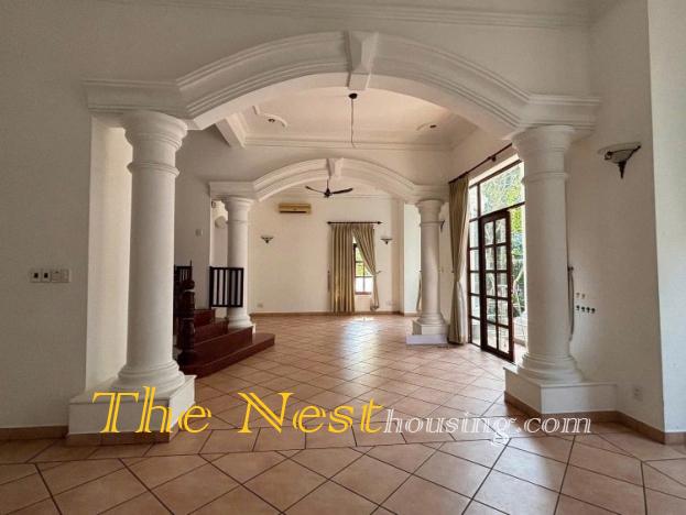 ​​​​​​​Charming villa for rent in compound