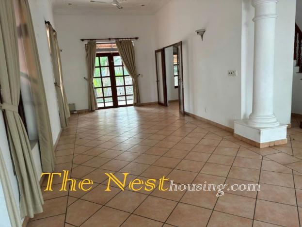 ​​​​​​​Charming villa for rent in compound