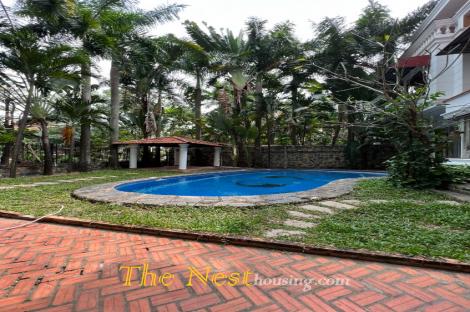 Villa for rent in compound Thao Dien