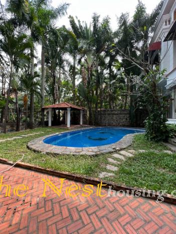 Villa for rent in compound Thao Dien
