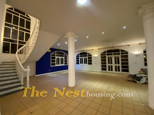 Charming villa in compound for rent, 4 bedrooms, big garden and swimming pool