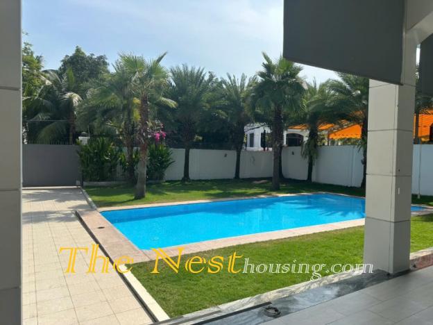 Charming villa for rent in compound, swimming pool, 4 bedrooms