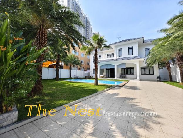 Charming villa for rent in compound, swimming pool, 4 bedrooms