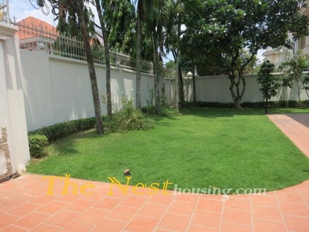 Modern villa for rent in compound District 2