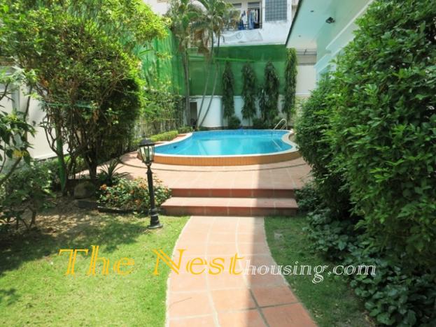 Modern villa for rent in compound District 2