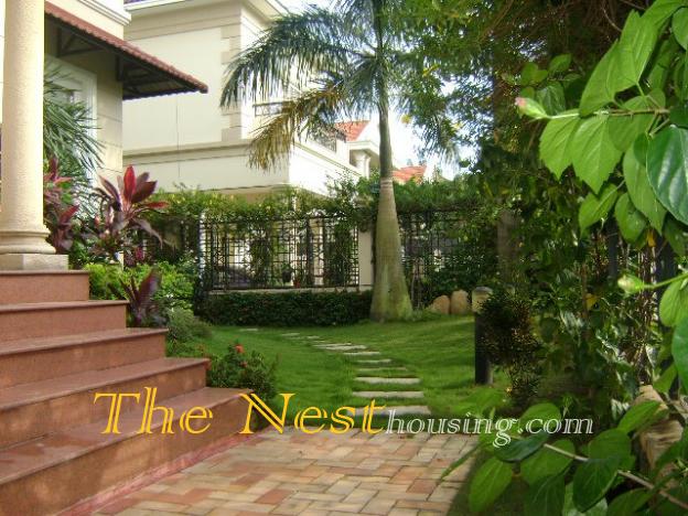 Villa for rent in compound Thao Dien