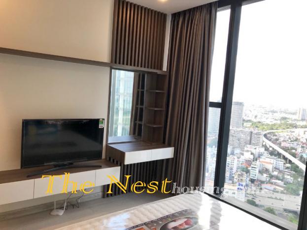 VINHOMES GOLDEN RIVER - 2 BEDROOMS FOR RENT