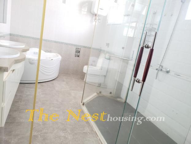 Villa in compound Tran Nao for rent