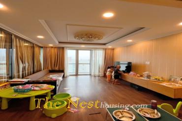 Cozy apartment Scenic Valley Phu My Hung, District 7