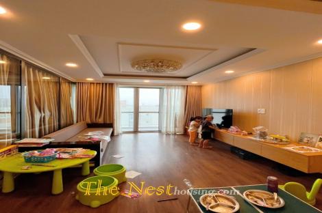 Cozy apartment Scenic Valley Phu My Hung, District 7