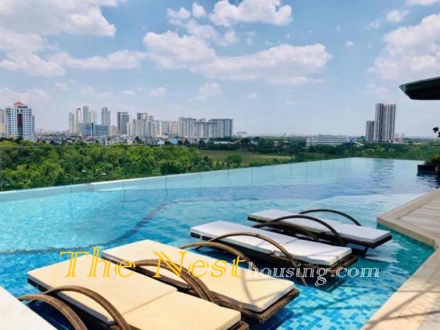 POOL_THE_SUN_AVENUE_Q2