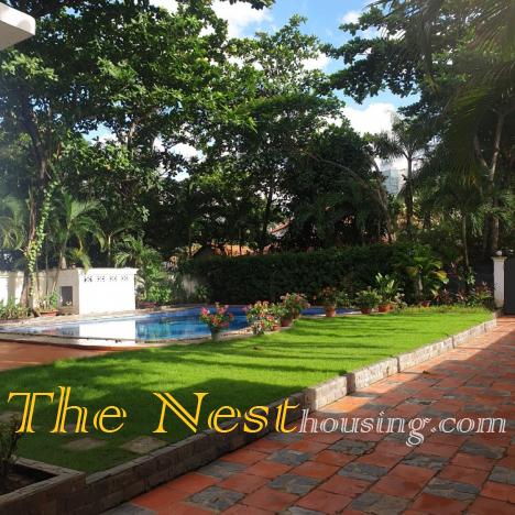 Modern villa for rent in compound