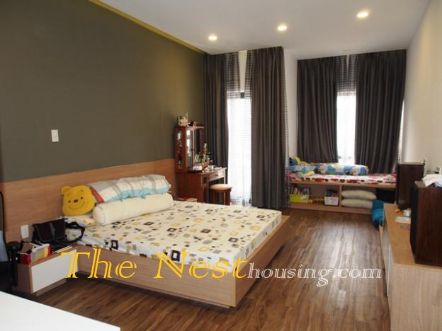 4BR 02