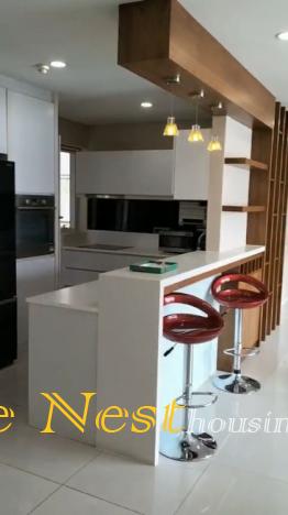 Modern apartment 3 bedrooms for rent in Estella