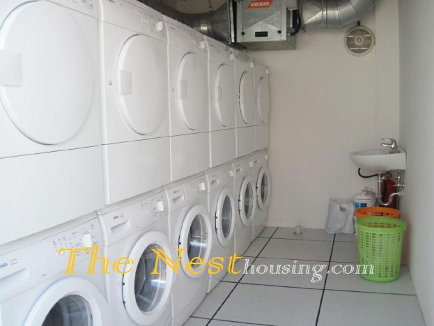 1323485552 rooftop laundryarea 1
