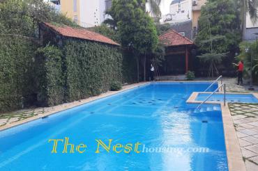 House in compound for rent, 3 bedrooms, common swimming pool, Dist 2
