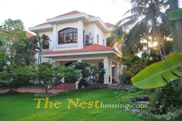 Villa for rent in Thao Dien, nice garden and swimming pool