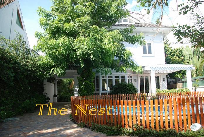 villa for rent in district 2 hcmc 1069 04