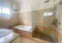 Villa in compound Tran Nao for rent