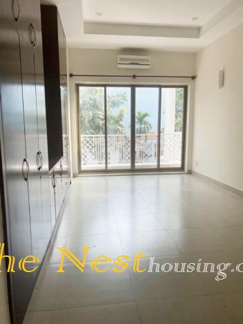 Villa in compound Tran Nao for rent