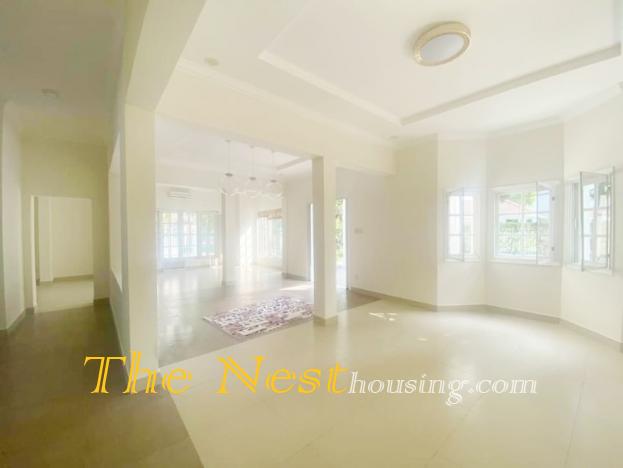 Villa in compound Tran Nao for rent