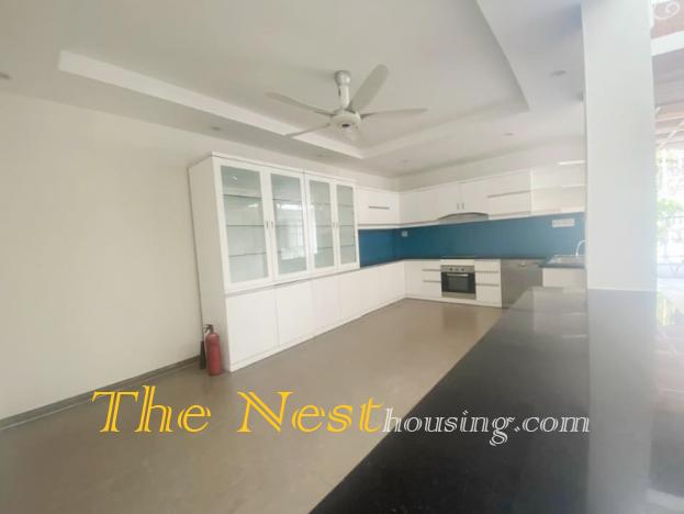 Villa in compound Tran Nao for rent