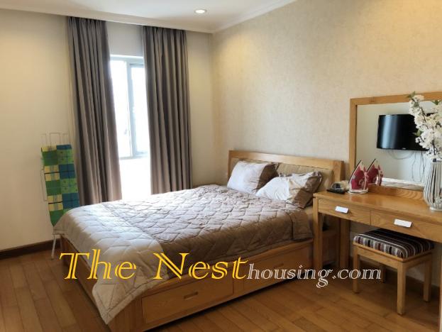 Căn hộ hiện đại 3 phòng ngủ Quận 3 cho thuê