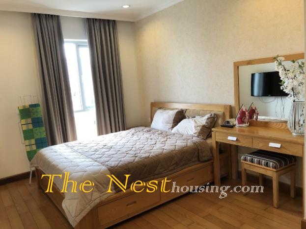 Căn hộ hiện đại 3 phòng ngủ Quận 3 cho thuê