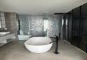 Luxury apartment 4 bedrooms for rent in The Metropole Thu Thiem