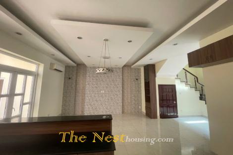 Villa for rent in compound, 3 bedrooms, good location, 2800 USD