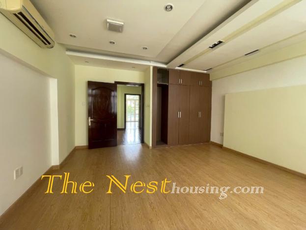 Villa for rent in compound, 3 bedrooms, good location, 2800 USD