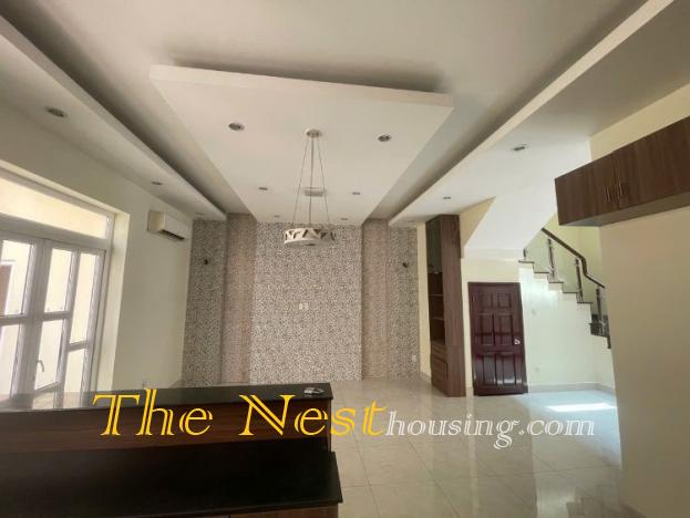 Villa for rent in compound, 3 bedrooms, good location, 2800 USD