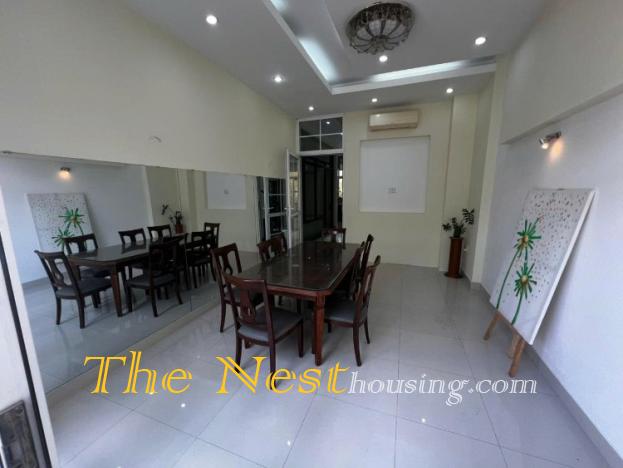 Villa for rent in compound, 3 bedrooms, good location, 2800 USD