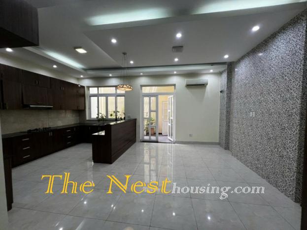 Villa for rent in compound, 3 bedrooms, good location, 2800 USD