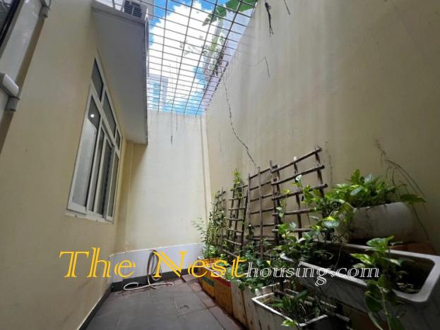 Villa for rent in compound, 3 bedrooms, good location, 2800 USD