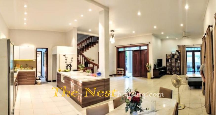 Modern villa 5 bedrooms for rent in compound