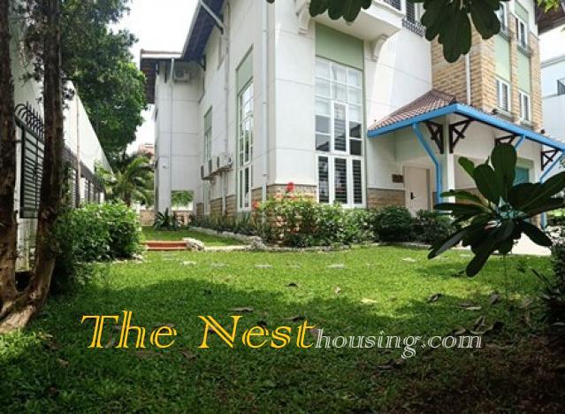 Nice villa for rent in compound