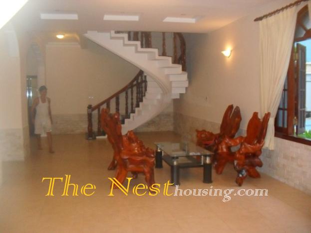 Villa for rent in Thao Dien close to An Phu supermarket