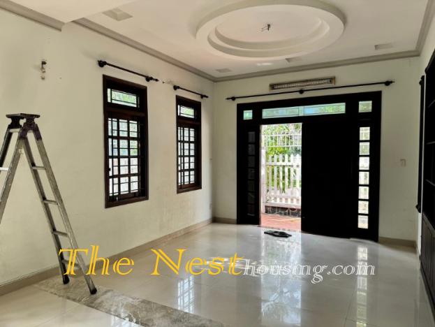 Nice house for rent in Thao Dien, 4 bedrooms, good location, 1800 USD