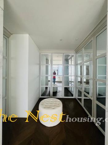 Penthouse for rent in City Garden