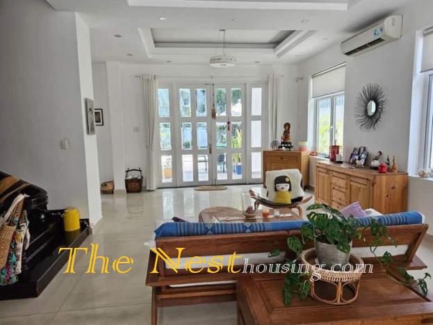 Villa in compound Thao Dien for rent