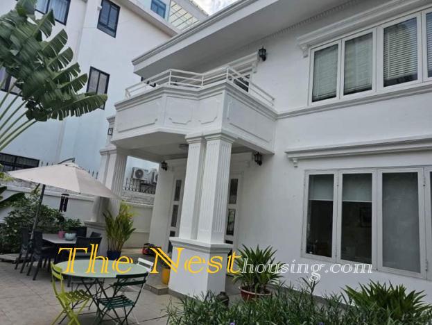 Villa in compound Thao Dien for rent District 2