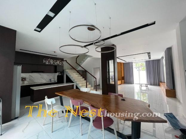 Modern villa for rent in Thao Dien